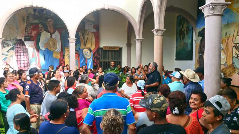 Antorchistas de Yurécuaro entablan diálogo con edil municipal 