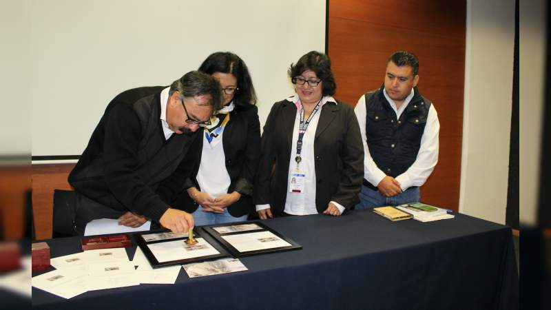 Se realiza en el Campus Morelia la Cancelación de Primer día de Emisión de la  Estampilla Postal “75 Aniversario del Instituto de Geografía de la UNAM” - Foto 0 