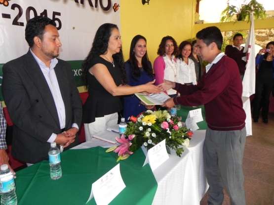El CECyTEM se modernizará con mayor inversión en tecnología: Carmen Escobedo‏ 