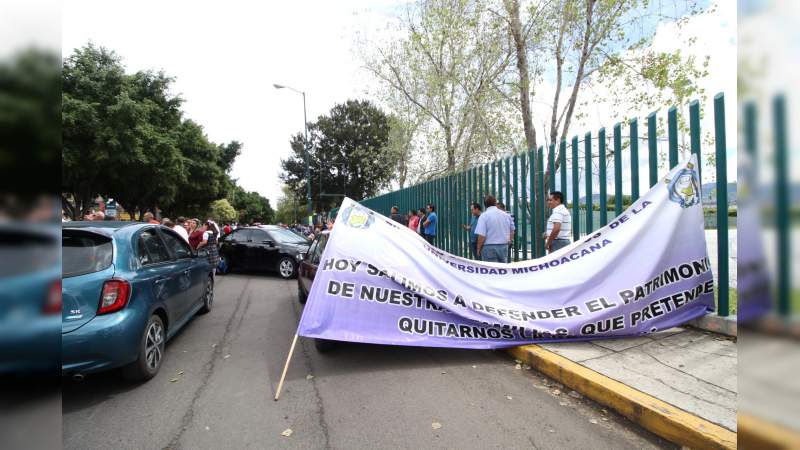 Sueum bloquea la calle Francisco J. Múgica 