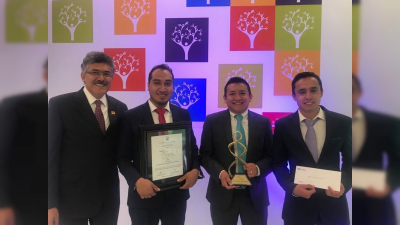 Premio Luis Elizondo al Sentido Humano Tecnológico de Monterrey 2018, para el colectivo CEJUDE de la Casa de Hidalgo - Foto 1 