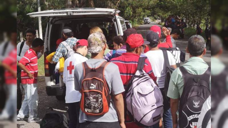 Cruz Roja de Guatemala atiende a caravana hondureña 