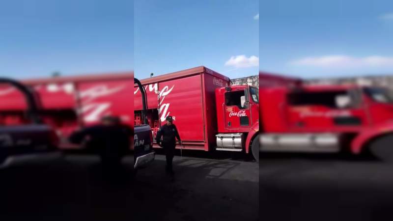 Normalistas retienen vehículos en las Tarascas - Foto 2 