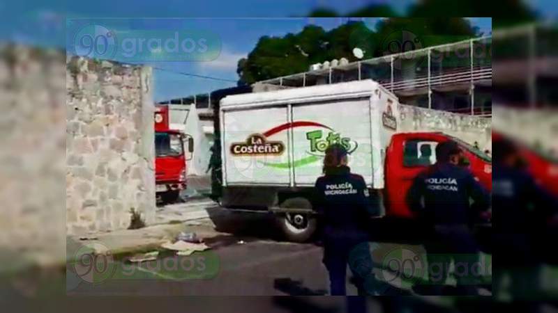 Normalistas saquean camiones repartidores en el Centro Histórico de Morelia - Foto 0 