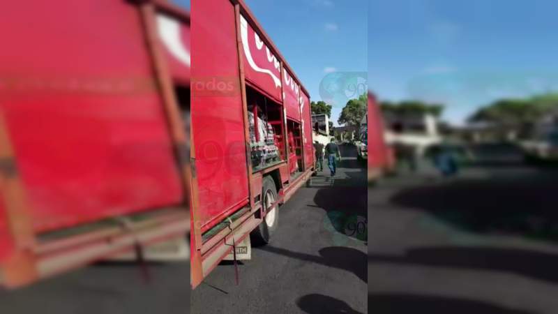 Normalistas saquean camiones repartidores en el Centro Histórico de Morelia - Foto 1 