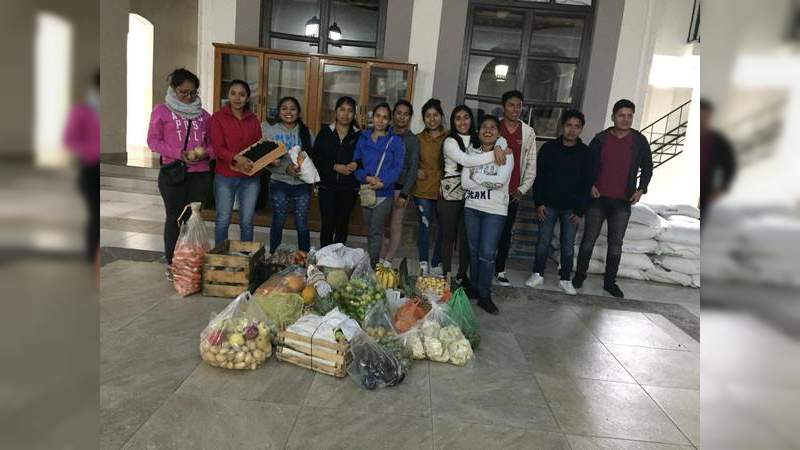 Moradores de casas “ESPARTACO” realizan colectas de víveres - Foto 0 