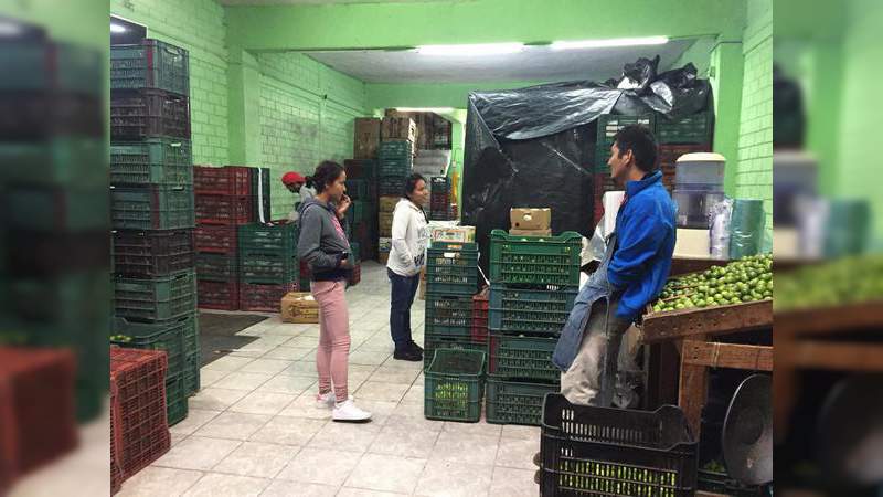 Moradores de casas “ESPARTACO” realizan colectas de víveres - Foto 1 