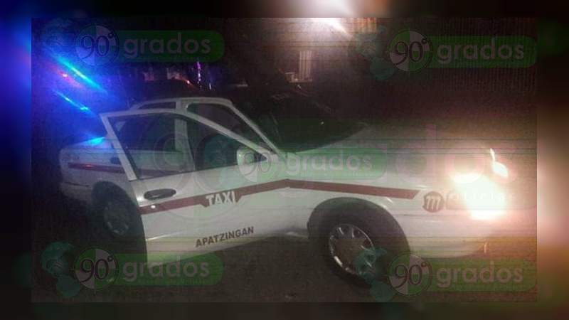 Apuñalan a taxista que se resistió a ser asaltado en Apatzingán - Foto 1 