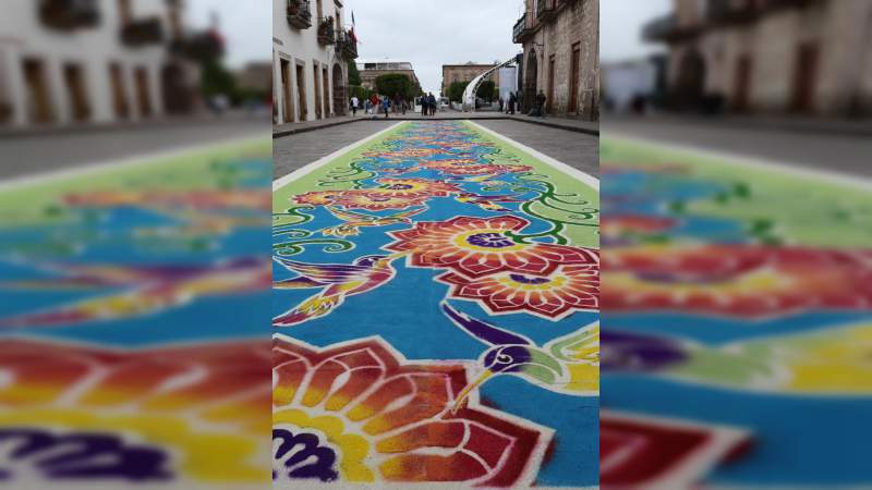 Secretaría de Turismo de Morelia coordinó con la agrupación Alfombristas Mexicanos - Foto 3 