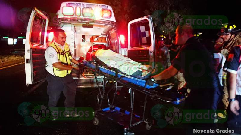Morelia: Choque en salida Charo deja tres personas heridas - Foto 2 