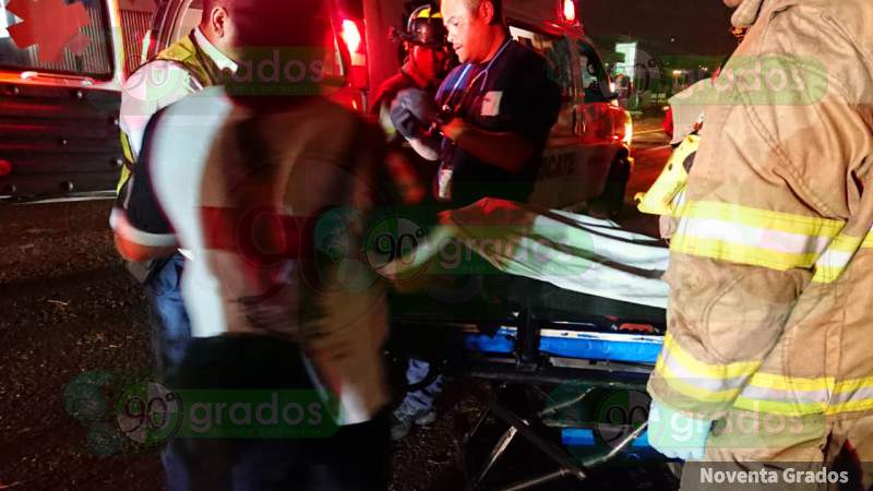 Morelia: Choque en salida Charo deja tres personas heridas - Foto 4 
