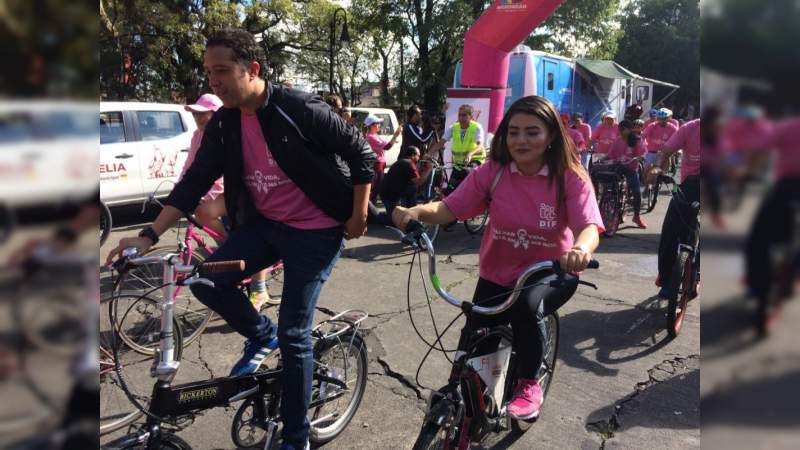 Realizan rodada contra el cáncer de mama en Morelia 