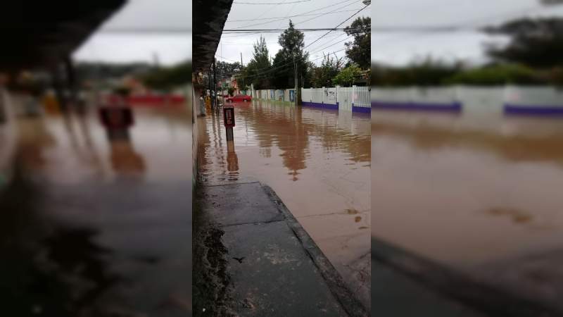 Secretario de Educación atiende contingencia en escuelas de Morelia 