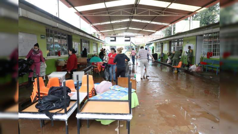 Realiza SEE, faenas de limpieza en escuelas afectadas por inundaciones - Foto 1 