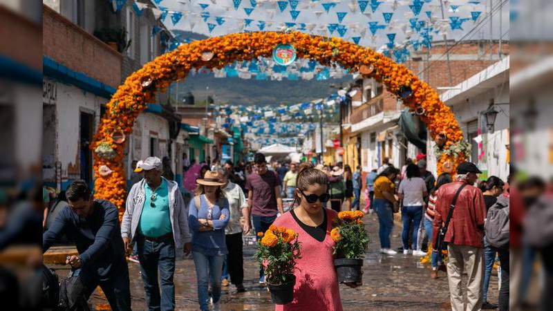 Continúa las celebraciones por la 8ª Feria de la Catrina de Capula y la programación por la Noche de Muertos - Foto 0 