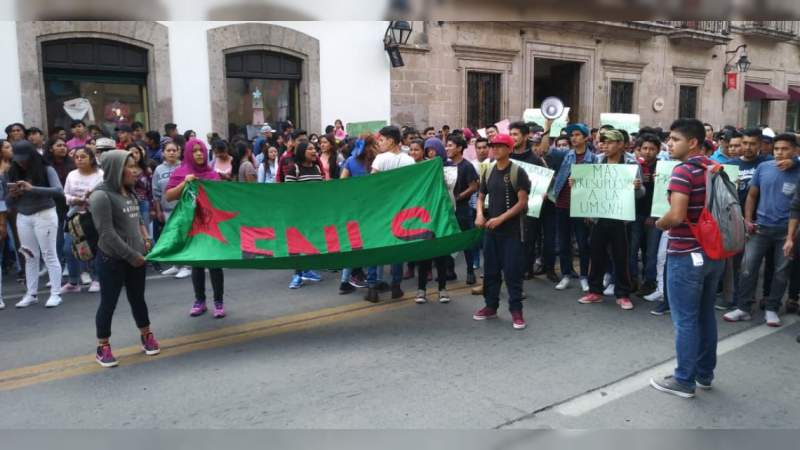 CUL se manifiesta frente al Congreso del Estado 