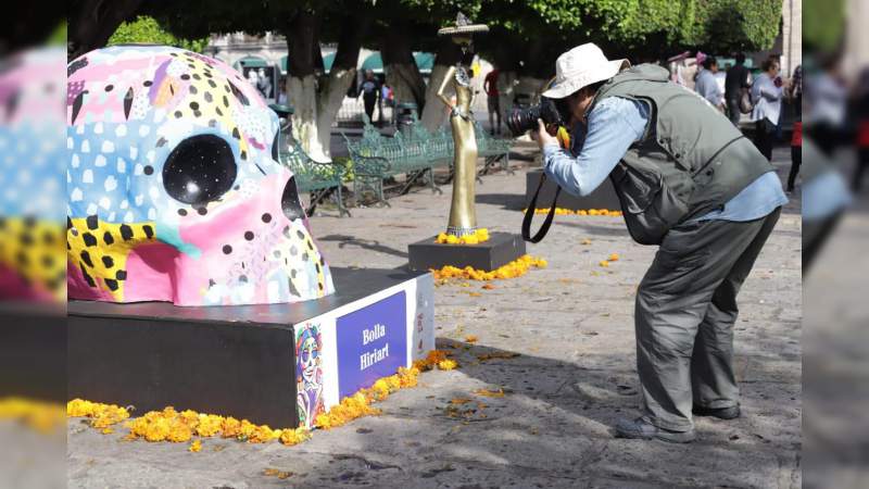 Escuelas, Instituciones y sociedad participan en el montaje de altares en Morelia - Foto 1 