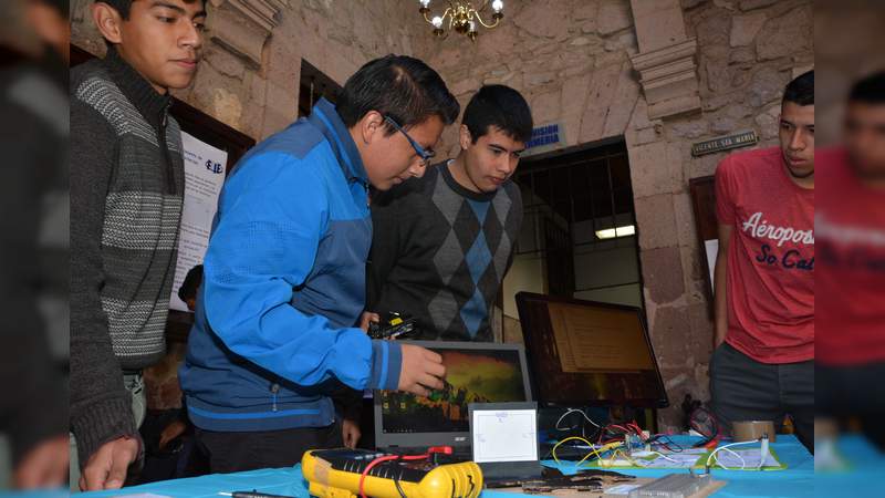 Esta semana, ciencia y tecnología en el Bachillerato Nicolaita - Foto 1 