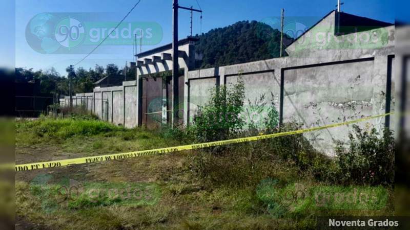 Asesinan a dos criadores de gallos en Cherengueran, Michoacán - Foto 1 