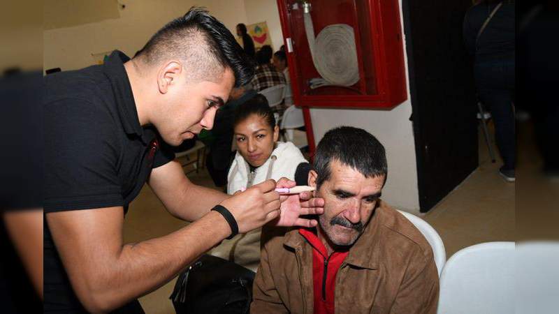Inicia DIF Michoacán entrega de 791 aparatos auditivos - Foto 4 