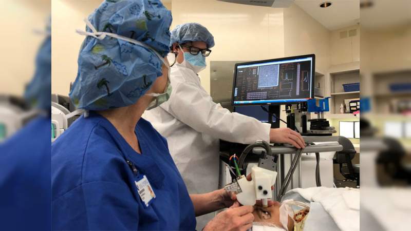 Investigadores crean dispositivo para detectar de enfermedades de la vista, portátil y ultraligero 
