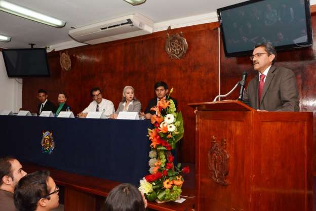 La UMSNH prepara alumnos para la toma de decisiones: José Apolinar Cortés - Foto 0 