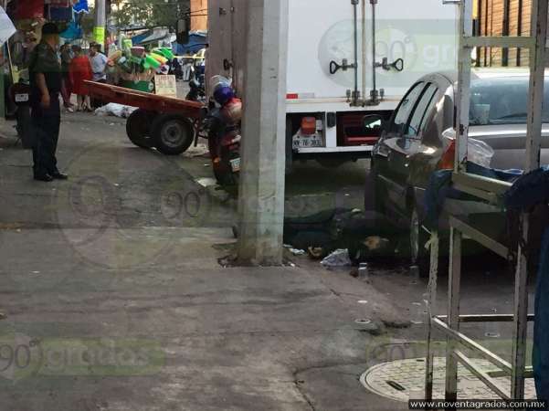 Asesinan a dos personas en mercado de Zamora, Michoacán - Foto 2 