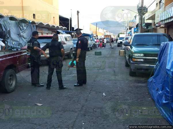 Asesinan a dos personas en mercado de Zamora, Michoacán - Foto 4 