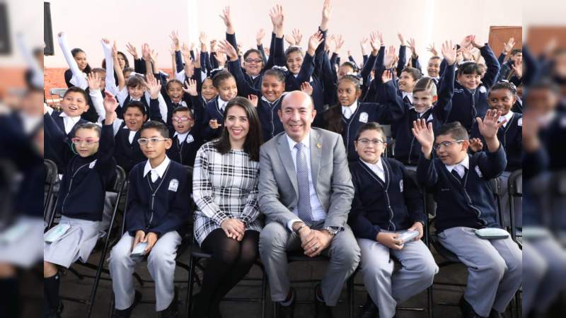 Entrega SEE lentes a 2 mil 700 estudiantes michoacanos - Foto 1 