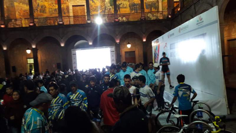 Finaliza ceremonia de la Vuelta Ciclista Michoacán 