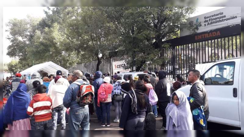 Organizadores Campesina se manifiestan en la Secretaría de Finanzas 