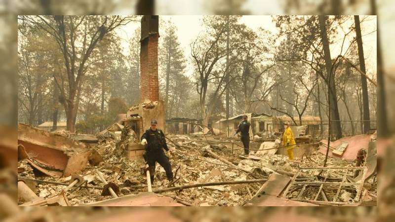 63 muertos y 631 desparecidos en megaincendio en California - Foto 1 
