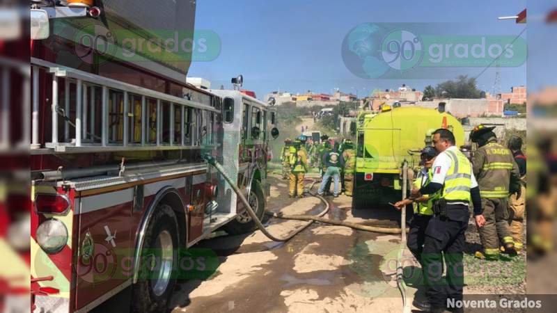 Morelia: Incendio de bodegas por presunto huachicol - Foto 2 