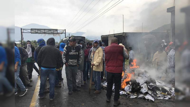 Amenazan comuneros de Francisco Serrato con quemar vehículos 