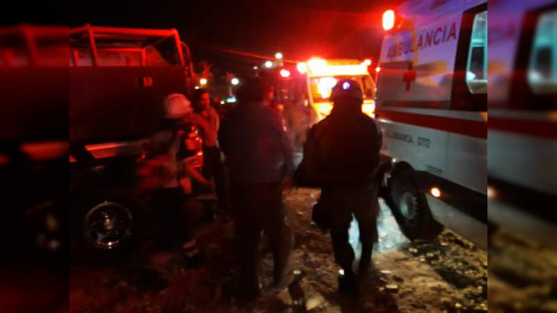 15 heridos y 2 muertos en atentado contra taxistas en Salamanca, Guanajuato 