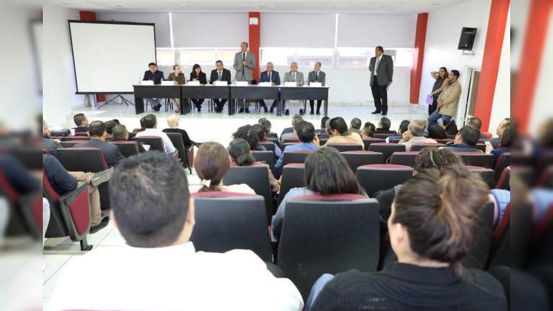 Frutis Solís pidió a directores de subsistemas mejorar indicadores educativos 