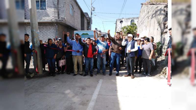 Antorchistas de San Agustín del Pulque inauguran la pavimentación de una de sus calles 