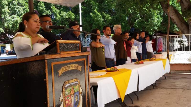 Colegio de Bachilleres en Tuzantla realiza el noveno concurso interno de escoltas 