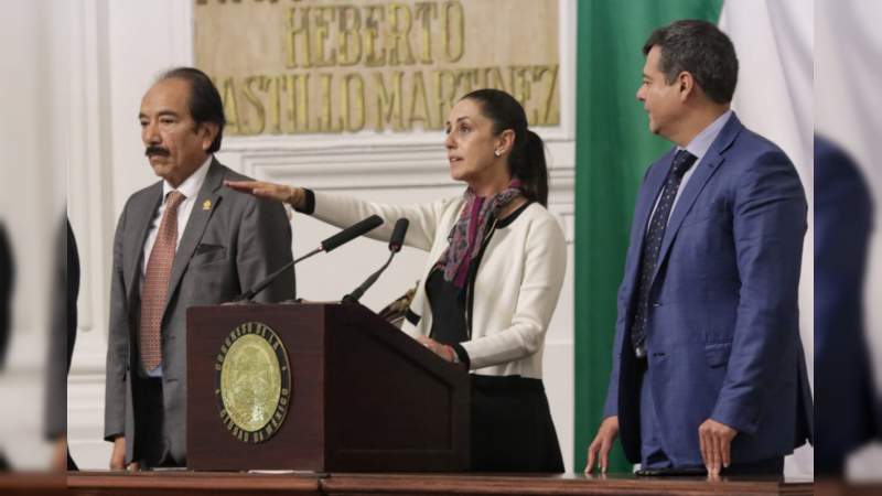Claudia Sheinbaum asume como Jefa de Gobierno y toma protesta a su Gabinete