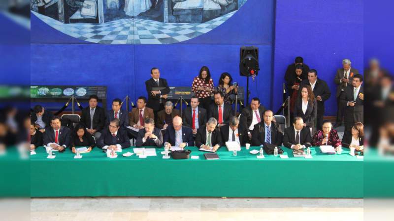 Cumple UMSNH con la entrega de estados financieros auditados ante la Cámara Federal de Diputados - Foto 0 