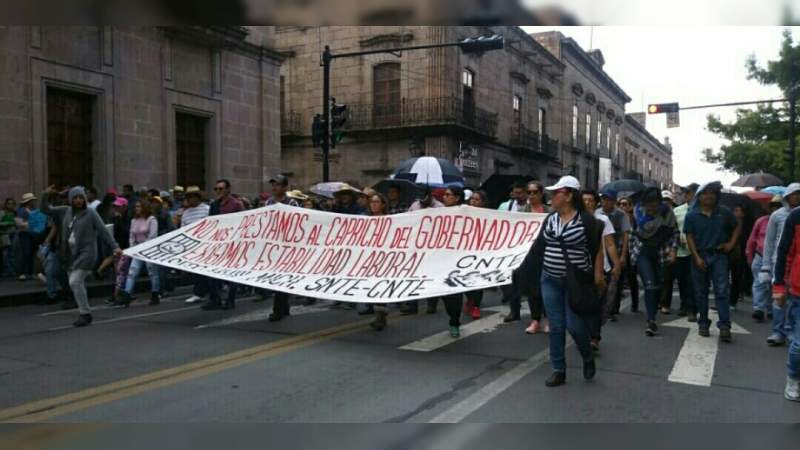 Marcha de la CNTE arriba al Centro Histórico de Morelia 