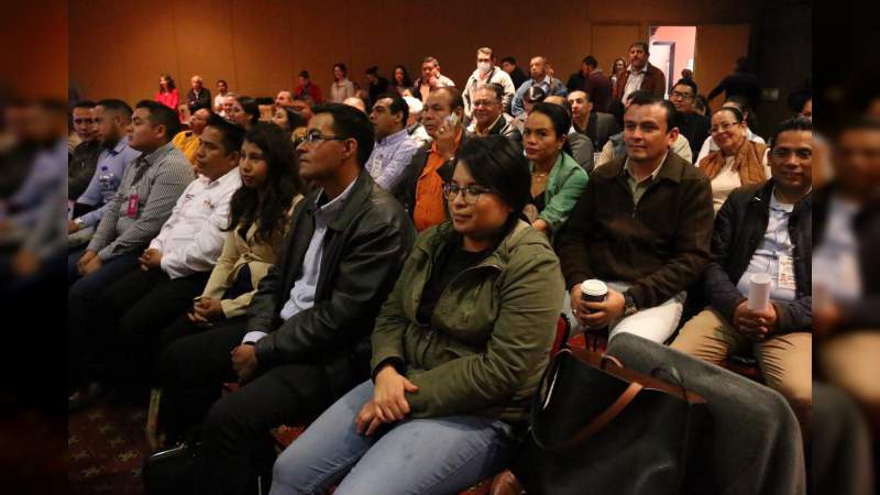 Reciben oficiales del Registro Civil capacitación sobre  matrimonio igualitario - Foto 1 