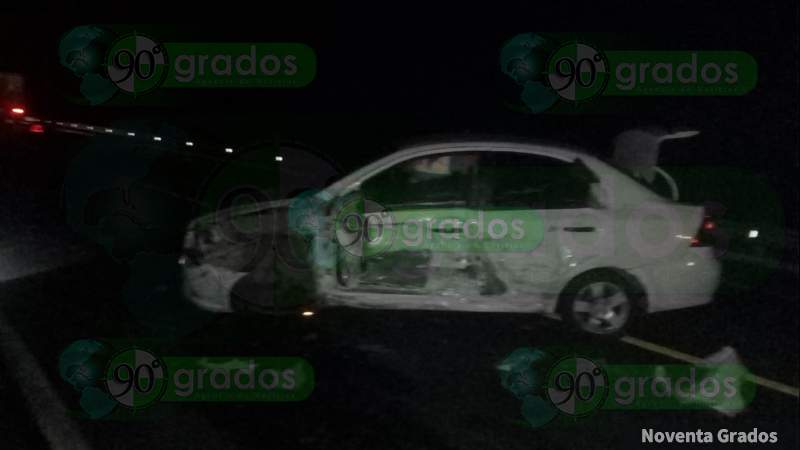 Muere trailero al chocar contra un auto en la Autopista Siglo XXI - Foto 2 