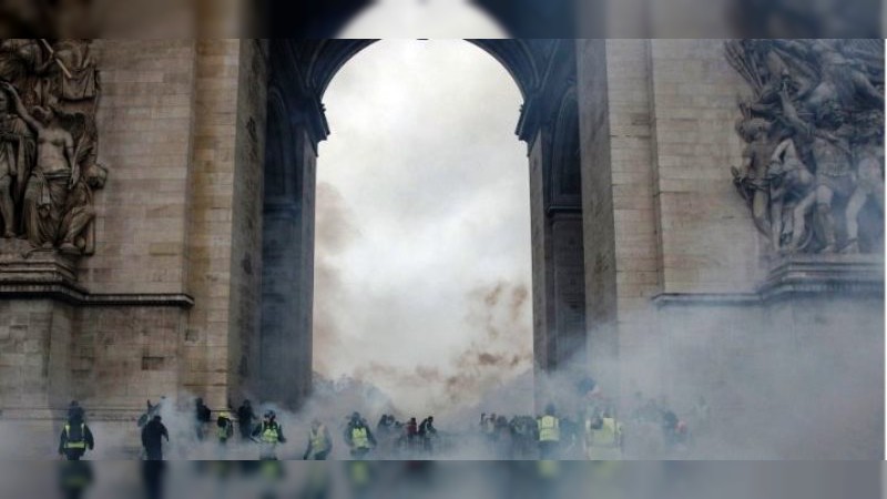 Protestas en Francia dejan mil 385 detenidos y 135 heridos - Foto 2 