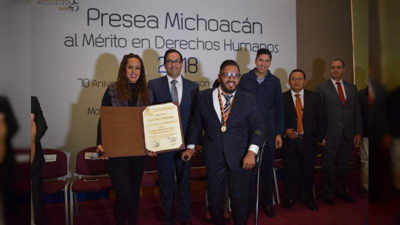 Entrega Consejo de la CEDH Presea Michoacán al Mérito en derechos humanos 2018 - Foto 1 