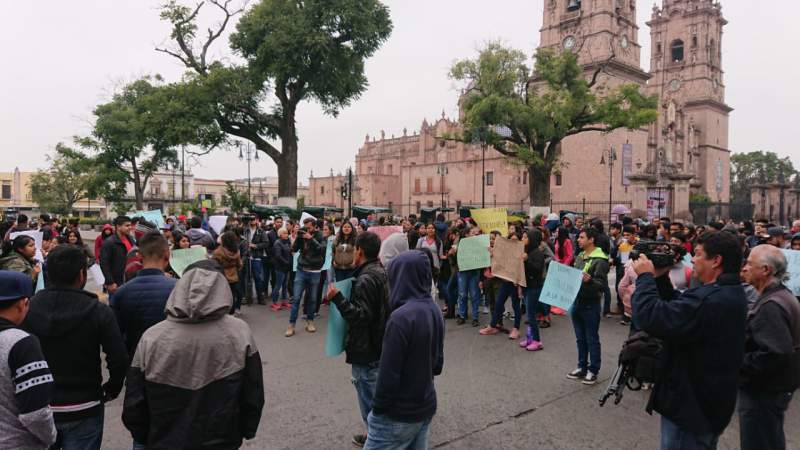 CUL bloquea la avenida Madero en Morelia - Foto 0 