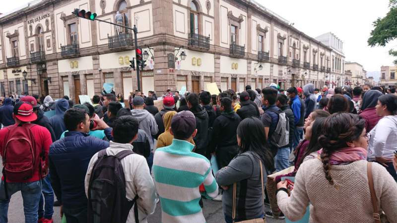 CUL bloquea la avenida Madero en Morelia - Foto 2 