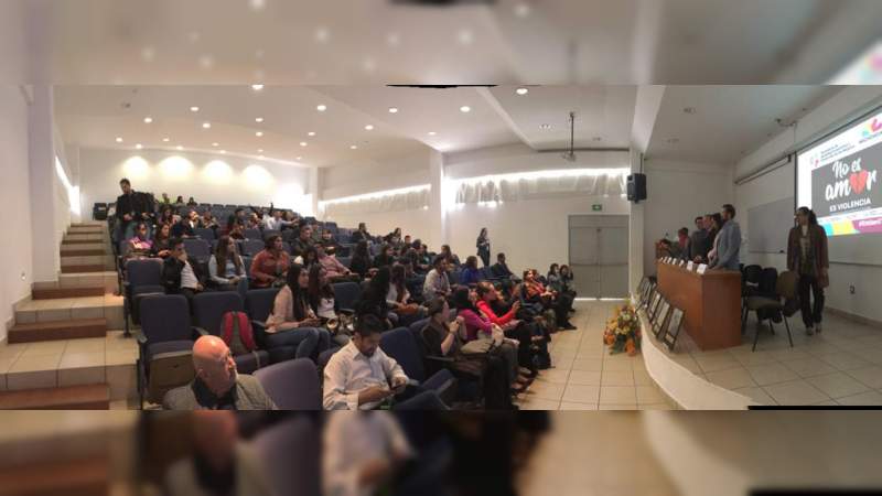 Imparten a estudiantes nicolaitas Curso-Taller sobre identificación de violencia de género - Foto 0 