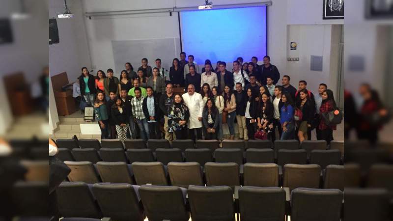 Imparten a estudiantes nicolaitas Curso-Taller sobre identificación de violencia de género - Foto 2 