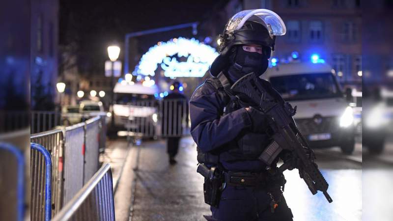 Atentado terrorista en Estrasburgo, Francia, deja cuatro muertos y nueve heridos - Foto 1 